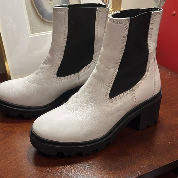 Enjoiya Dana White Leather Heeled Ankle Boots size 6.5 US 37 EUC - Picture 3 of 14